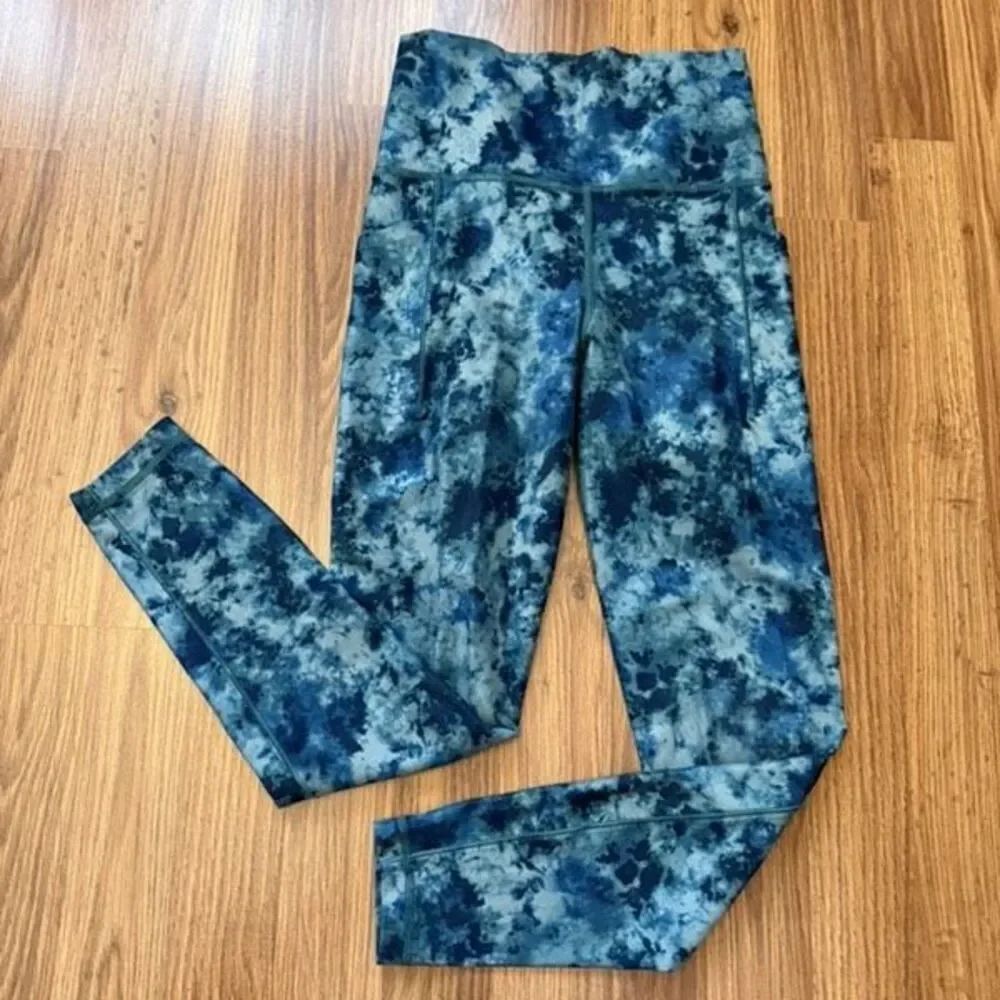 Athleta Women's Salutation Stash Pocket Tie Dye 7/8 Tight Leggings Blue Size 2XS